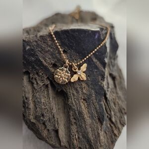 NWT Lia Sophia Gold Bee & Flower Necklace